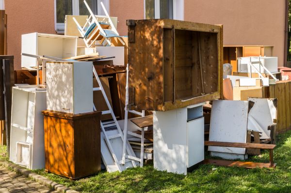 Junk Haul Away Service in Pasadena