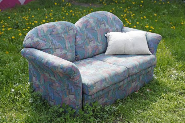 Couch Disposal in Pasadena